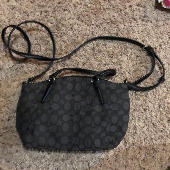 Small Coach purse - Picture 2 of 3